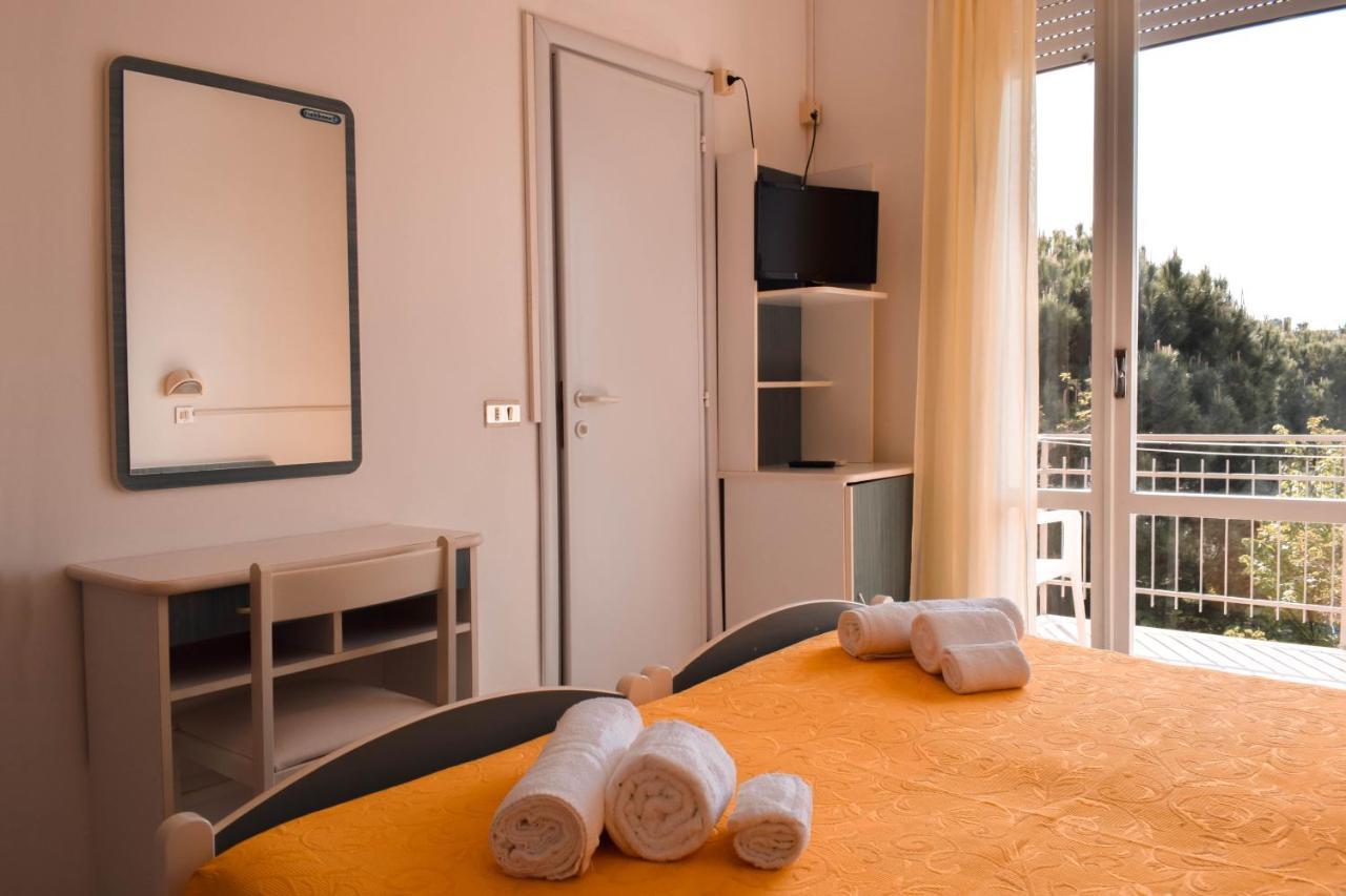 Hotel Zeus Cervia Kültér fotó