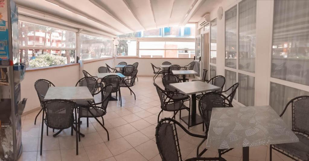 Hotel Zeus Cervia Kültér fotó
